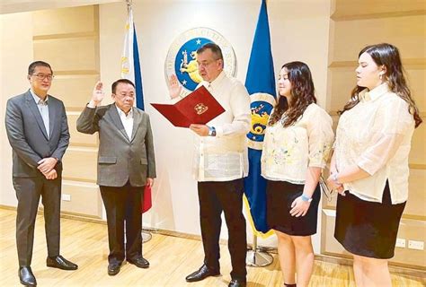 Bachmann sworn in as new PSC chairman .